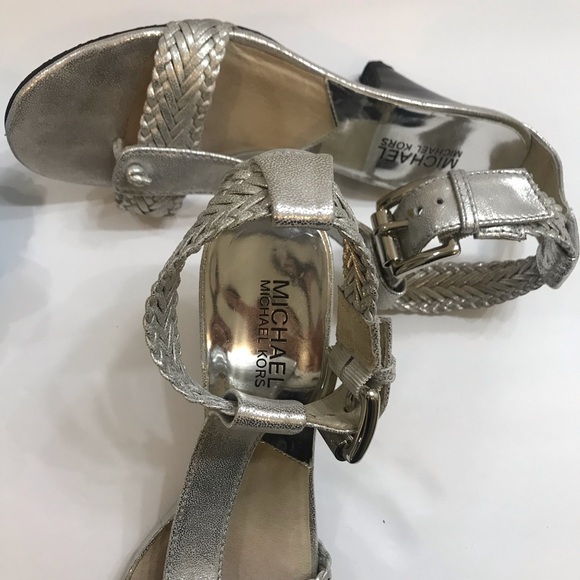Michael Kors Silver Leather Heels Size 8 - Picture 5 of 8